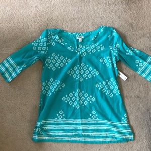 Three quarter length sleeve summer top